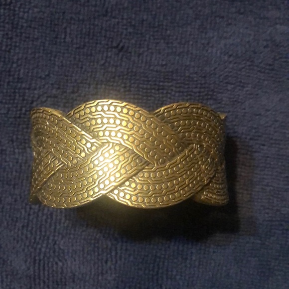 Jewelry - Metal hinge cuff bracelet